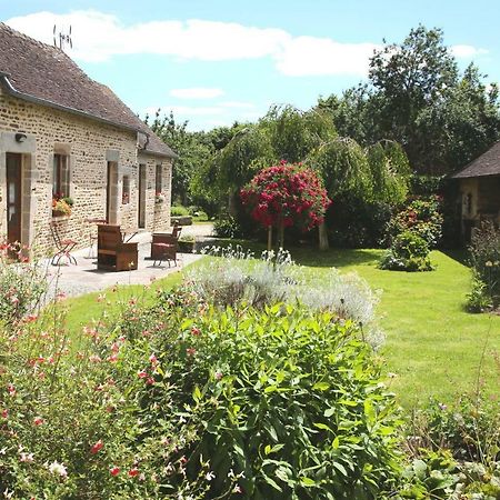 Chambre D'Hote Courtoux Saint-Denis-sur-Sarthon المظهر الخارجي الصورة