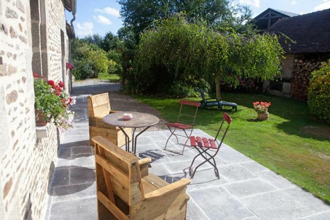 Chambre D'Hote Courtoux Saint-Denis-sur-Sarthon المظهر الخارجي الصورة