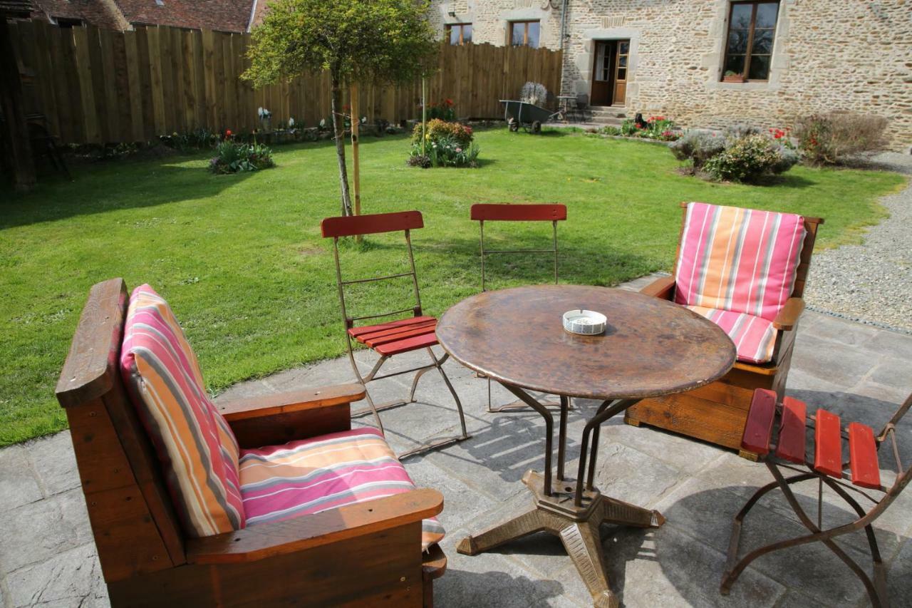 Chambre D'Hote Courtoux Saint-Denis-sur-Sarthon المظهر الخارجي الصورة