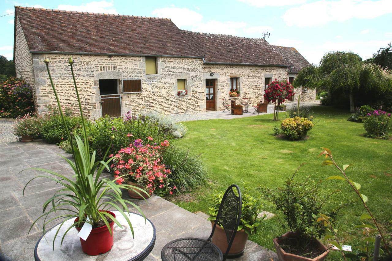Chambre D'Hote Courtoux Saint-Denis-sur-Sarthon المظهر الخارجي الصورة